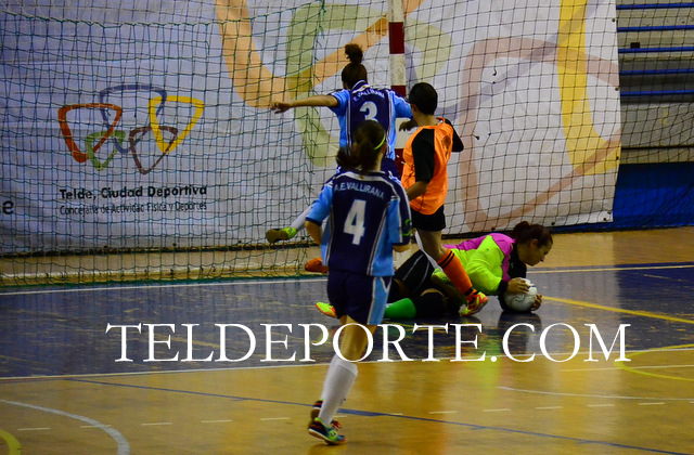 FAYCAN 2 VALLIRANA 3 FUTSAL FEME TEM 16-17 SEG 024