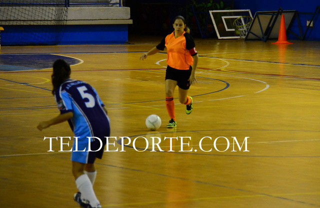 FAYCAN 2 VALLIRANA 3 FUTSAL FEME TEM 16-17 SEG 031