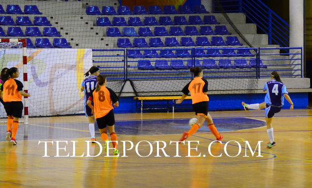 FAYCAN 2 VALLIRANA 3 FUTSAL FEME TEM 16-17 SEG 074